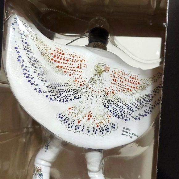 Elvis Presley On Tour 1972 White Caped and Jumpsuit with Red Scarve Keepsake… - Picture 10 of 13